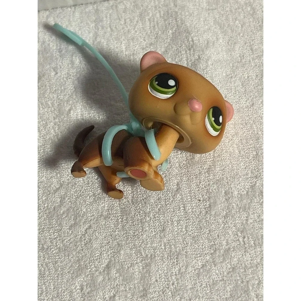 The Unbranded Brand littlest pet